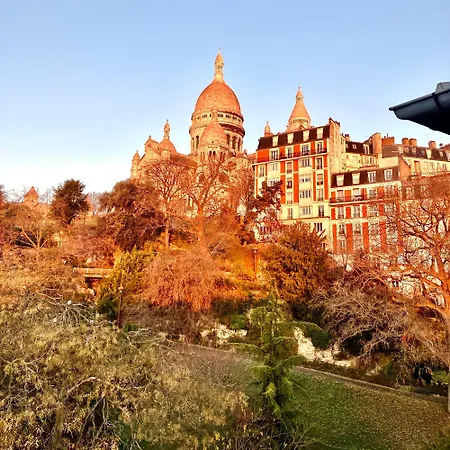 Amazing Sacre-coeur Views In Montmartre