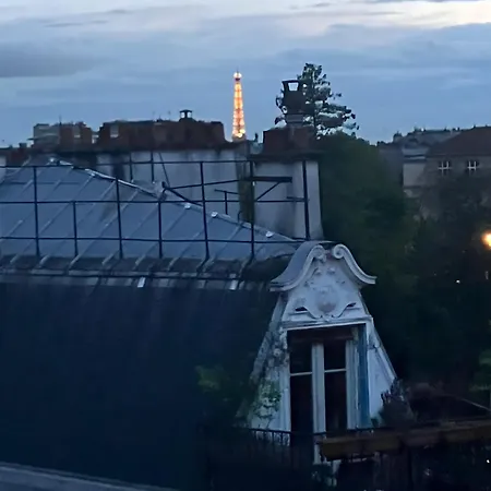 Apartment Amazing Sacre-coeur Views In Montmartre