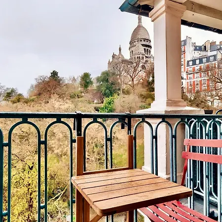 Amazing Sacre-coeur Views In Montmartre