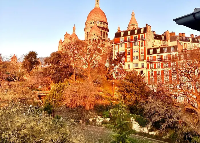 Amazing Sacre-coeur Views In Montmartre